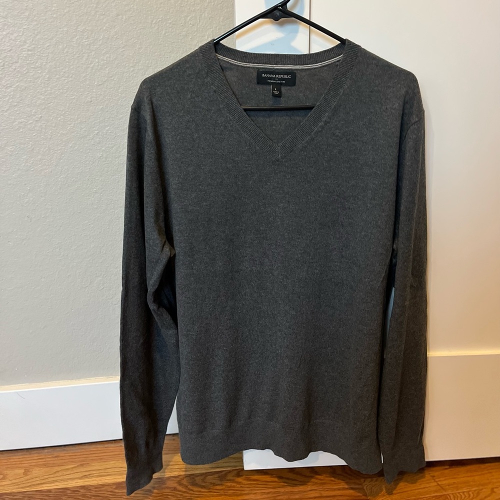 Banana Republic Gray V-Neck Sweater